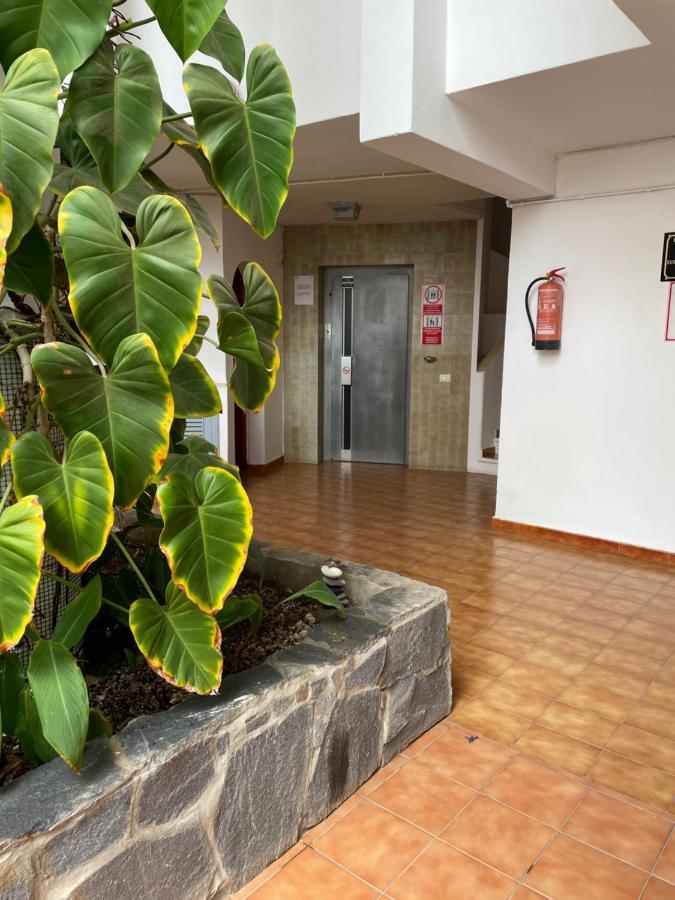 1 Bedroom Apartment With Stunning Sea View Arona  Ngoại thất bức ảnh